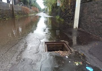 Mascali, per la pioggia salta una botola e lo "sperto" di turno la ruba