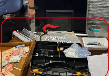 Sgominato covo di pusher in un appartamento: arrestati 2 spacciatori