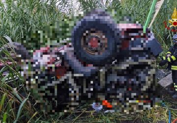 Mezzo della Forestale finisce in una scarpata nel Messinese: un morto e due feriti