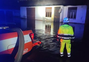 Alluvione zona Ionica: si lavora anche la notte. Centinaia di interventi di Protezione civile e vigili del fuoco