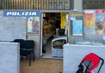 Scoperto market abusivo ed allacciato alla pubblica illuminazione: sanzioni per 11.000 euro. Denunciato il titolare
