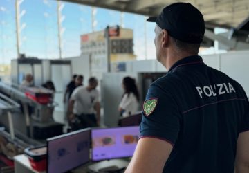 Rubano carta di debito e la utilizza: rintracciati e denunciati