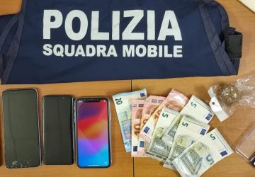 Irreperibile da mesi perch&eacute; deve scontare una pena di 4 anni e 6 mesi: beccato mentre spaccia