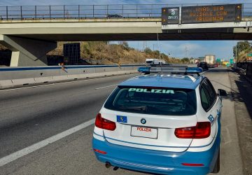 Dimentica la figlia di 4 anni in un'area di servizio sulla Tangenziale: denunciata 28enne