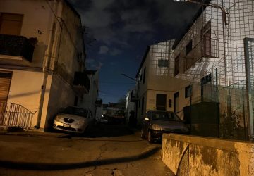 Giarre, ampie zone nella totale oscurit&agrave;: residenti preoccupati per la sicurezza