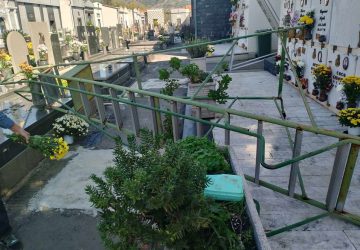 Piedimonte Etneo, cede una scala del cimitero: ferite due donne. La denuncia