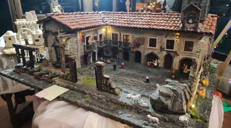 Francavilla, inaugurata la XXVI mostra dei presepi a Palazzo Cagnone