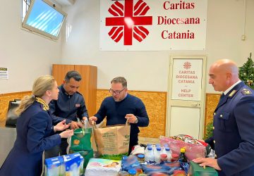Polizia di Stato dona alimenti, prodotti per l&rsquo;infanzia e coperte per i senza tetto alla Caritas