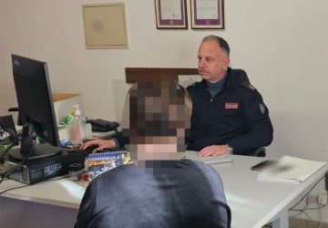 Non si rassegna alla fine della relazione e perseguita la ex: denunciato 49enne