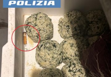 Insieme agli arancini da friggere anche la cicca di una sigaretta: maxi sanzione per un bar di via Etnea a Catania