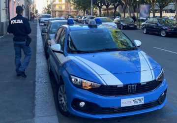 Minaccioso e aggressivo nei confronti della madre e della compagna: arrestato 35enne