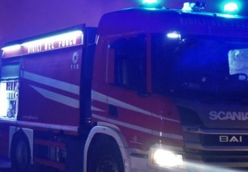 Santa Venerina, incendio auto nella notte