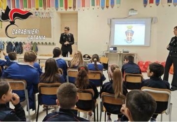 L’Arma tra i banchi degli alunni dell’Istituto Comprensivo Calì di Linguaglossa