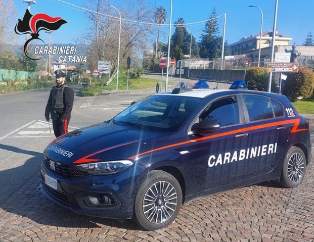 Fiumefreddo: in casa aveva una pistola lanciarazzi non dichiarata: denunciato 21enne di Giarre