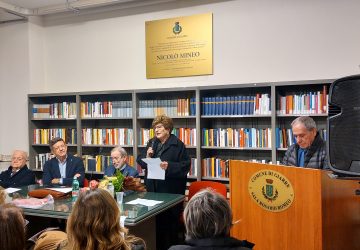 Giarre ricorda il professor Nicol&ograve; Mineo: una targa in sua memoria nella biblioteca comunale Video
