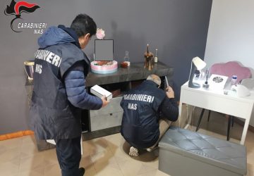 Iniettava filler nelle labbra: denunciata un&rsquo;estetista per esercizio abusivo della professione di medico estetico