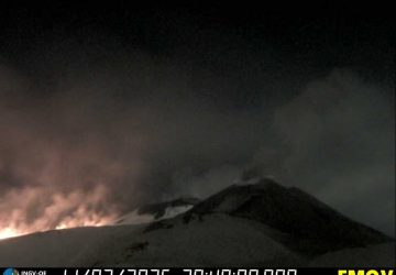Etna: continua l'attivit&agrave; effusiva dalla base della Bocca Nuova