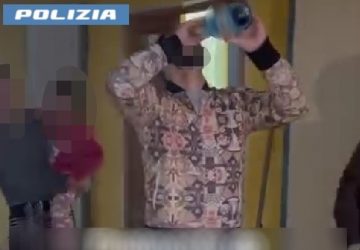 Esce dal carcere perch&eacute; ottiene i domiciliari ed organizza una festa con tanto di fuochi d'artificio: torna in galera