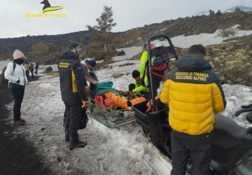 Etna, escursionista si infortuna ad una caviglia. Soccorsa dal S.A.G.F.