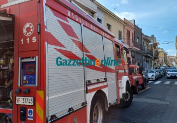 Giarre, fuga di gas in pieno centro. Intervento dei Vigili del fuoco