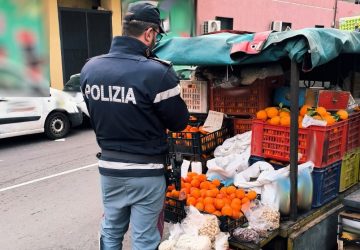 Controlli per contrastare l'abusivismo commerciale: sequestrati 2.000 kg di agrumi non tracciati
