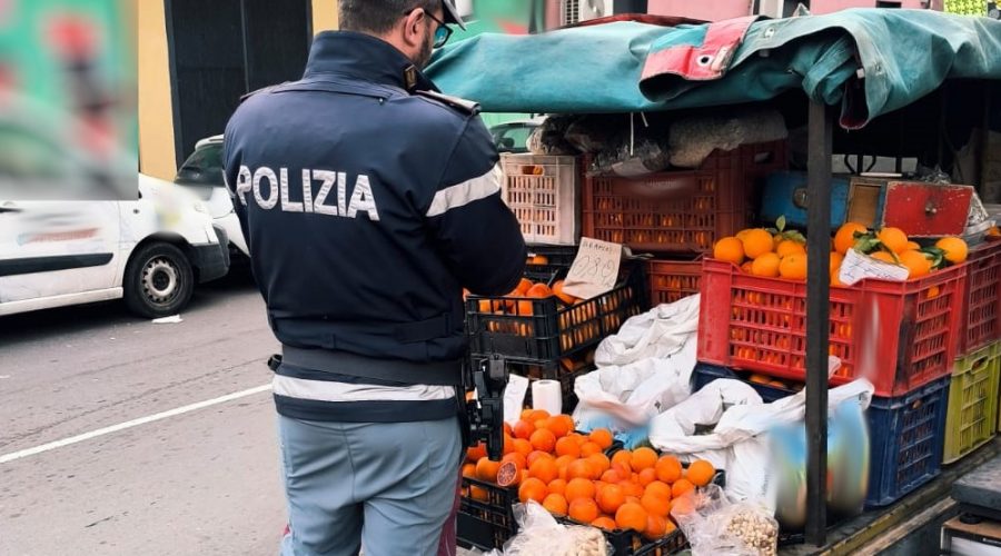 Controlli per contrastare l’abusivismo commerciale: sequestrati 2.000 kg di agrumi non tracciati