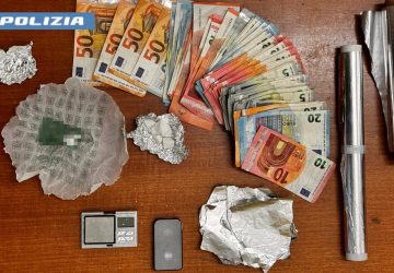 Crack e cocaina in casa: arrestato 25enne