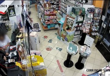 Giarre, rapina una parafarmacia in corso Lombardia: individuato e arrestato