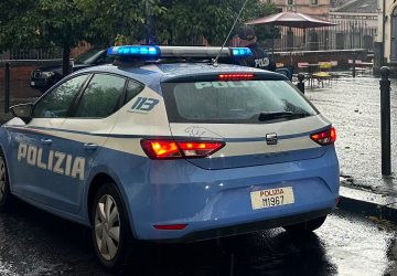 Beccati ed arrestati due ladri un attimo prima di svaligiare un appartamento