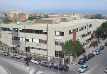 All'Alberghiero di Giarre un incontro con militari italiani e americani per orientare gli studenti sulle carriere nelle Forze dell'Ordine
