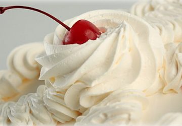 Come aromatizzare la panna montata: tecniche e consigli per dolci straordinari