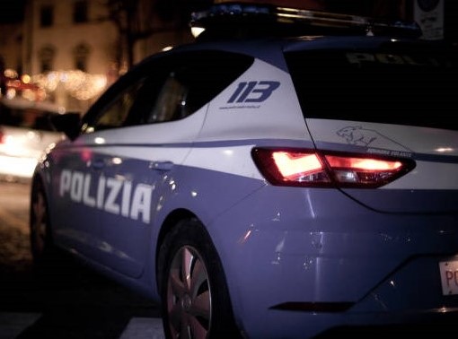 Si balla ma senza le dovute autorizzazioni: intervento della Polizia
