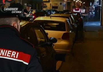 Beccati sul fatto due ladri d&rsquo;auto: arrestati due 18enni