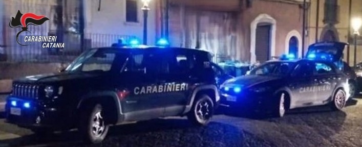 Ubriaco piomba a casa dell’ex e la aggredisce: arrestato 47enne