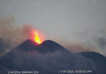 Etna, nuova fase eruttiva in corso ai crateri sommitali