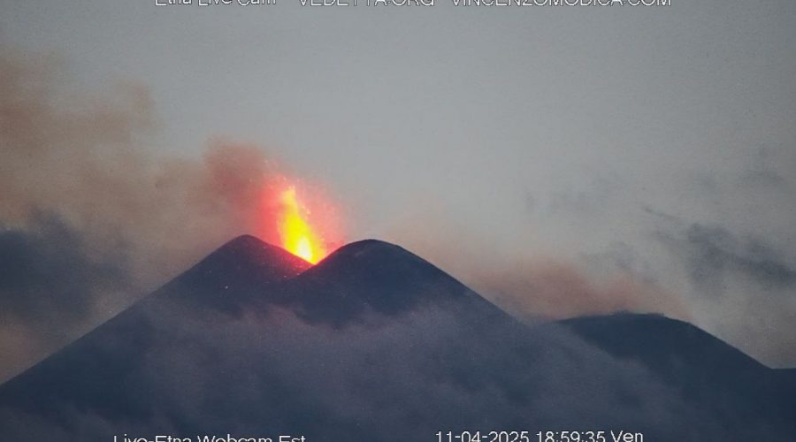 Etna, nuova fase eruttiva in corso ai crateri sommitali