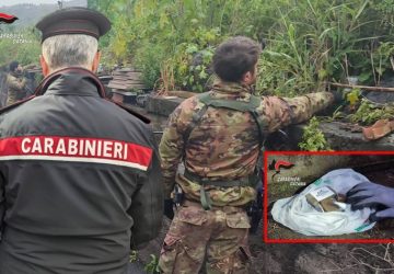 Eroina, cocaina, marijuana, hashish e bombe artigianali a casa: manette per un 57enne di Mascali