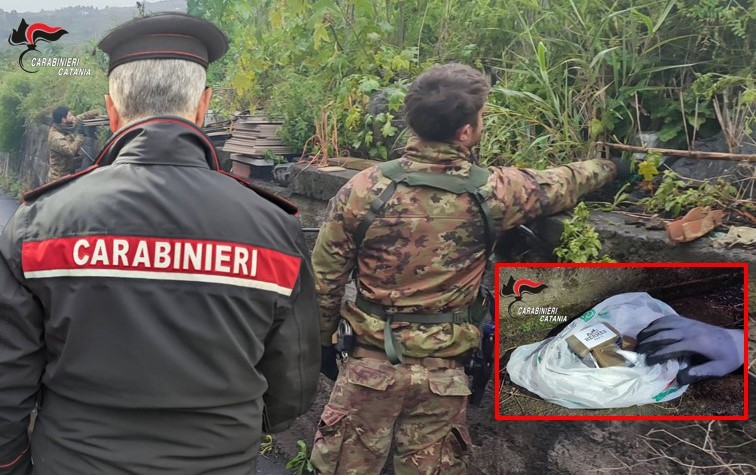 Eroina, cocaina, marijuana, hashish e bombe artigianali a casa: manette per un 57enne di Mascali