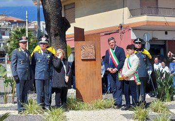Intitolato a Mariano Bongiorno uno slargo di Giarre: onore al Sottobrigadiere della Guardia di Finanza