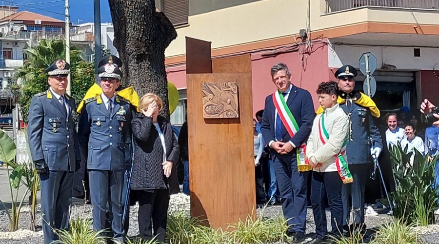 Intitolato a Mariano Bongiorno uno slargo di Giarre: onore al Sottobrigadiere della Guardia di Finanza