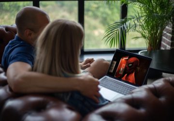 La vita digitale in Sicilia: dal Cinema in Streaming ai Giochi Virtuali