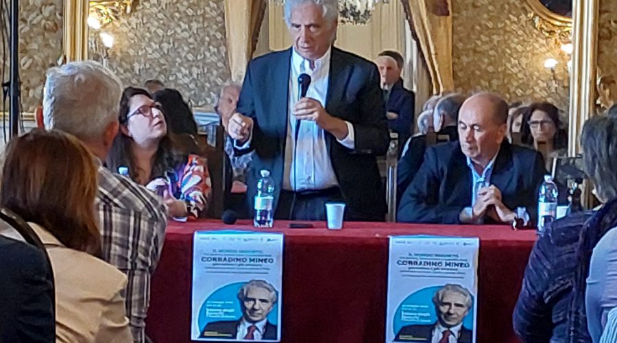 Corradino Mineo a Giarre: “Europa in crisi tra guerre e autoritarismi. Serve un risveglio politico e morale” Video