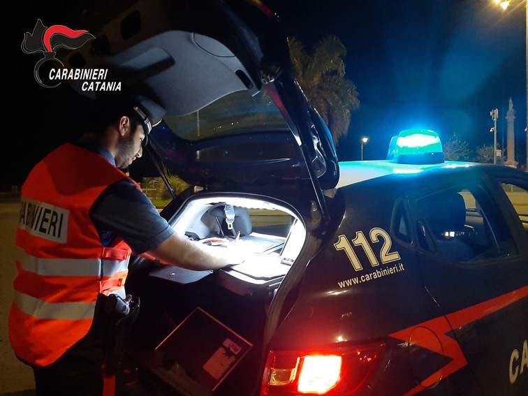 Controllo del territorio nell’Acese: denunciato un 28enne per spaccio di droga