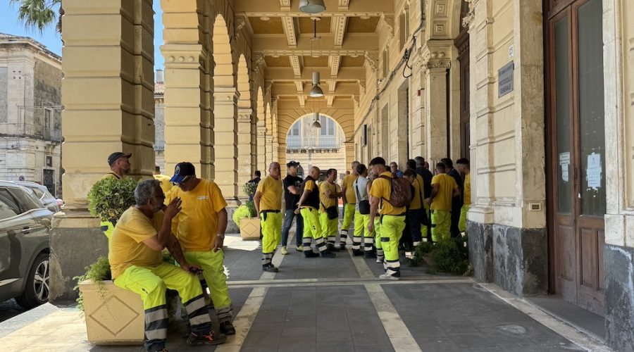 Assemblea lavoratori rifiuti 3