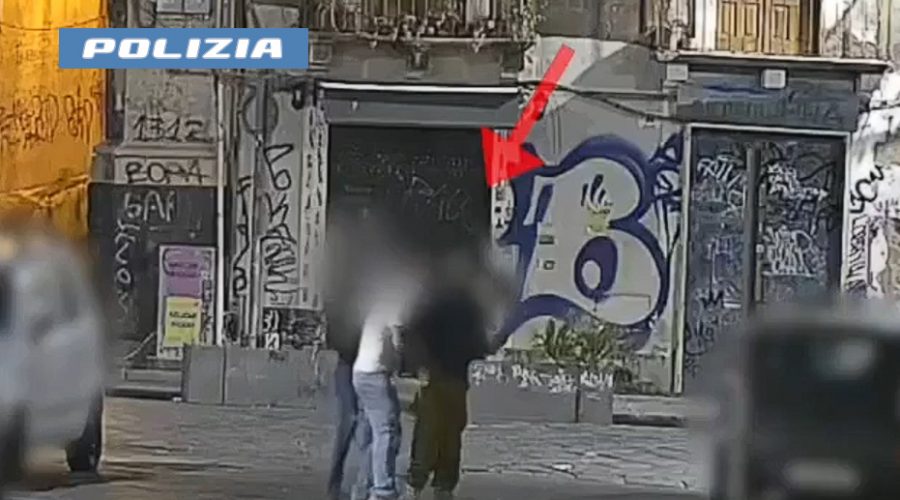 Rapinano 2 giovani di rientro a casa: individuati ed arrestati dai Falchi IL VIDEO DELLA RAPINA