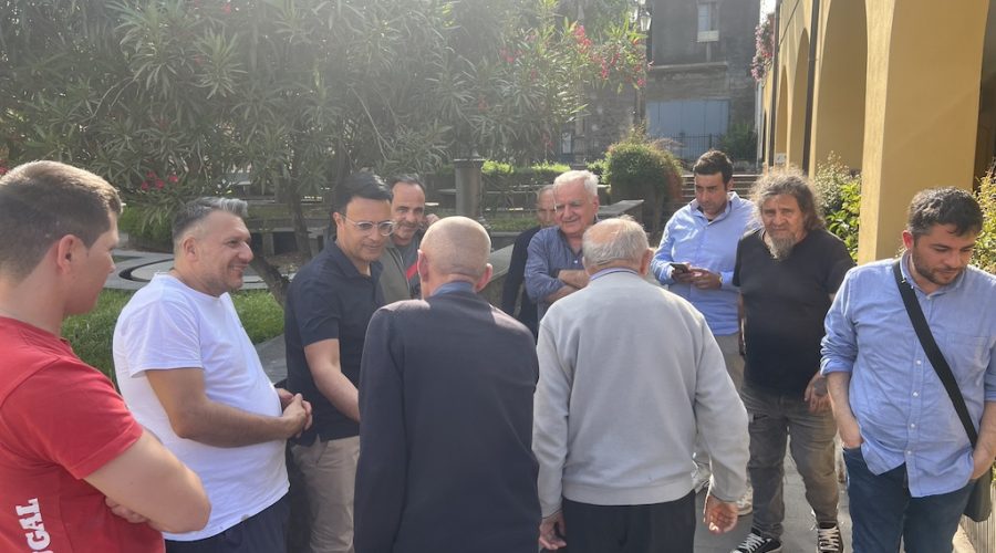Riposto, è partito da Carruba il tour del sindaco tra quartieri e frazioni. Il prossimo appuntamento nel quartiere Scariceddu