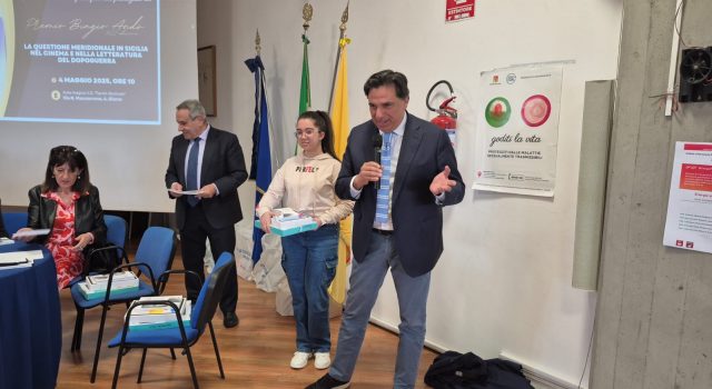 Giarre, vince il premio “Biagio Andò 2025” il giovane Vittorio Garufi, al secondo posto ex aequo altri dieci studenti