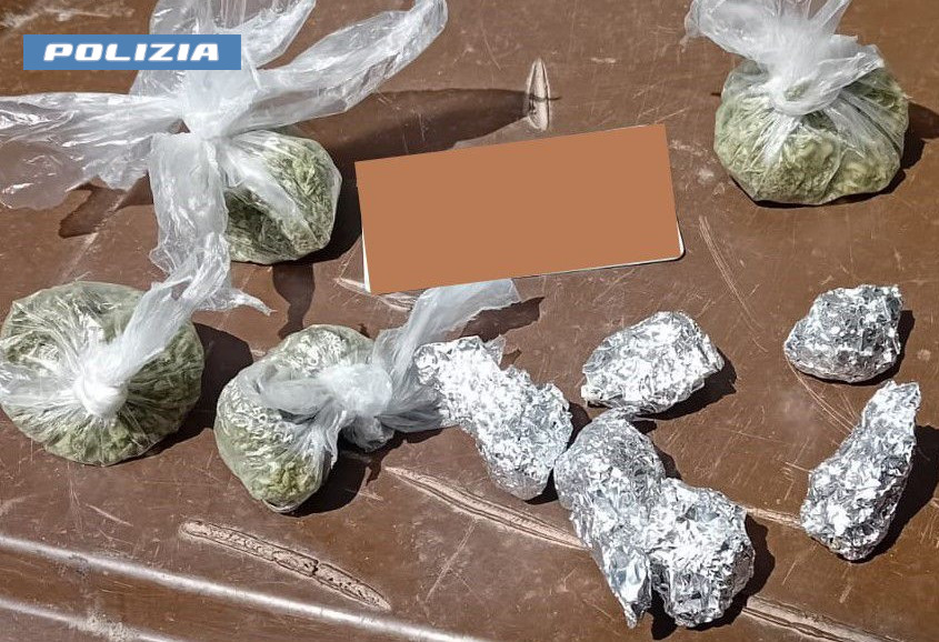 Operazione antidroga a Catania, 4 arresti: tra loro un 77enne ed un 16enne