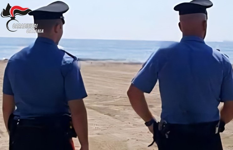 Fiumefreddo di Sicilia, verifiche ambientali dei Carabinieri su lavori di ripianamento arenile: sanzionata imprenditrice