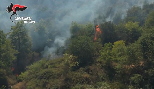 Taormina: appiccò un incendio che distrusse ben 234 ettari di terreno: arrestato 59enne VIDEO